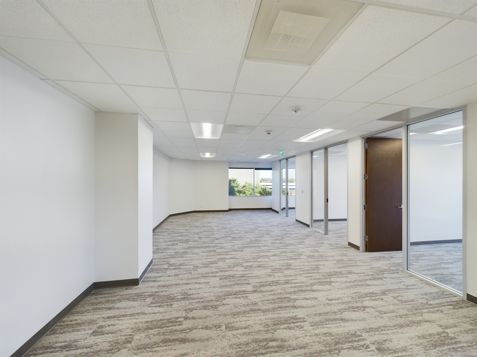 Spec Suite Wide Office